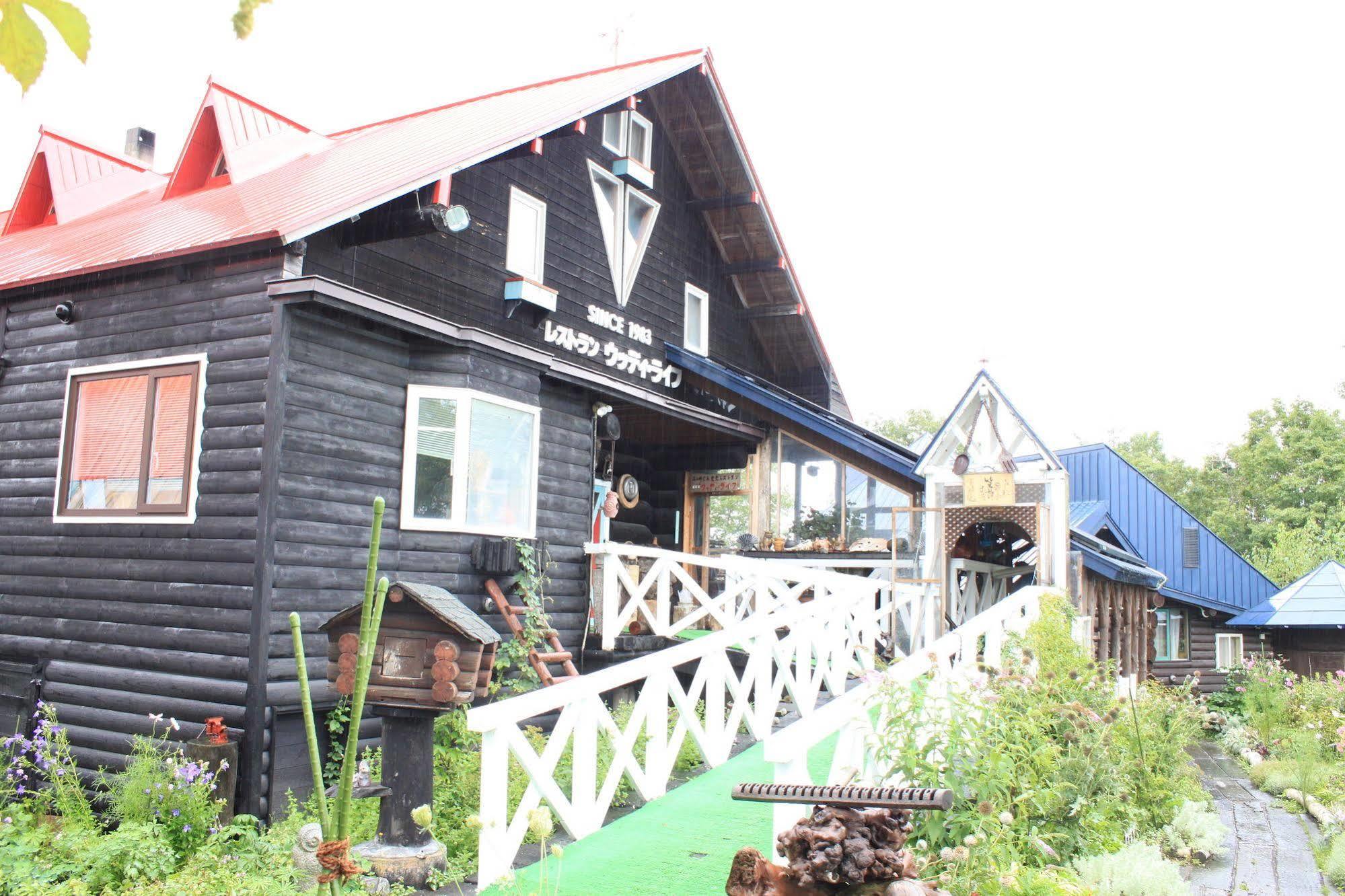 伍迪生活酒店 上富良野町 外观 照片